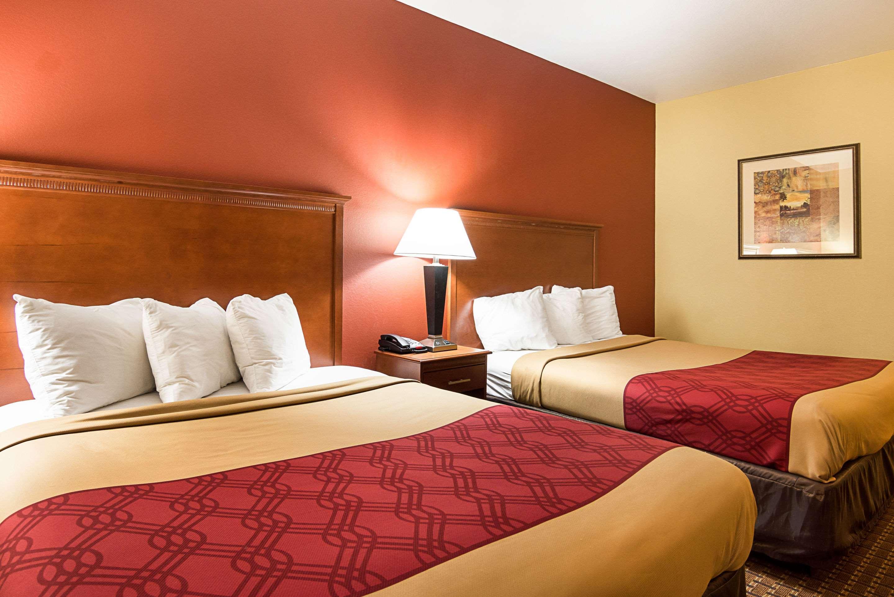 Econo Lodge Inn & Suites Little Rock Sw מראה חיצוני תמונה