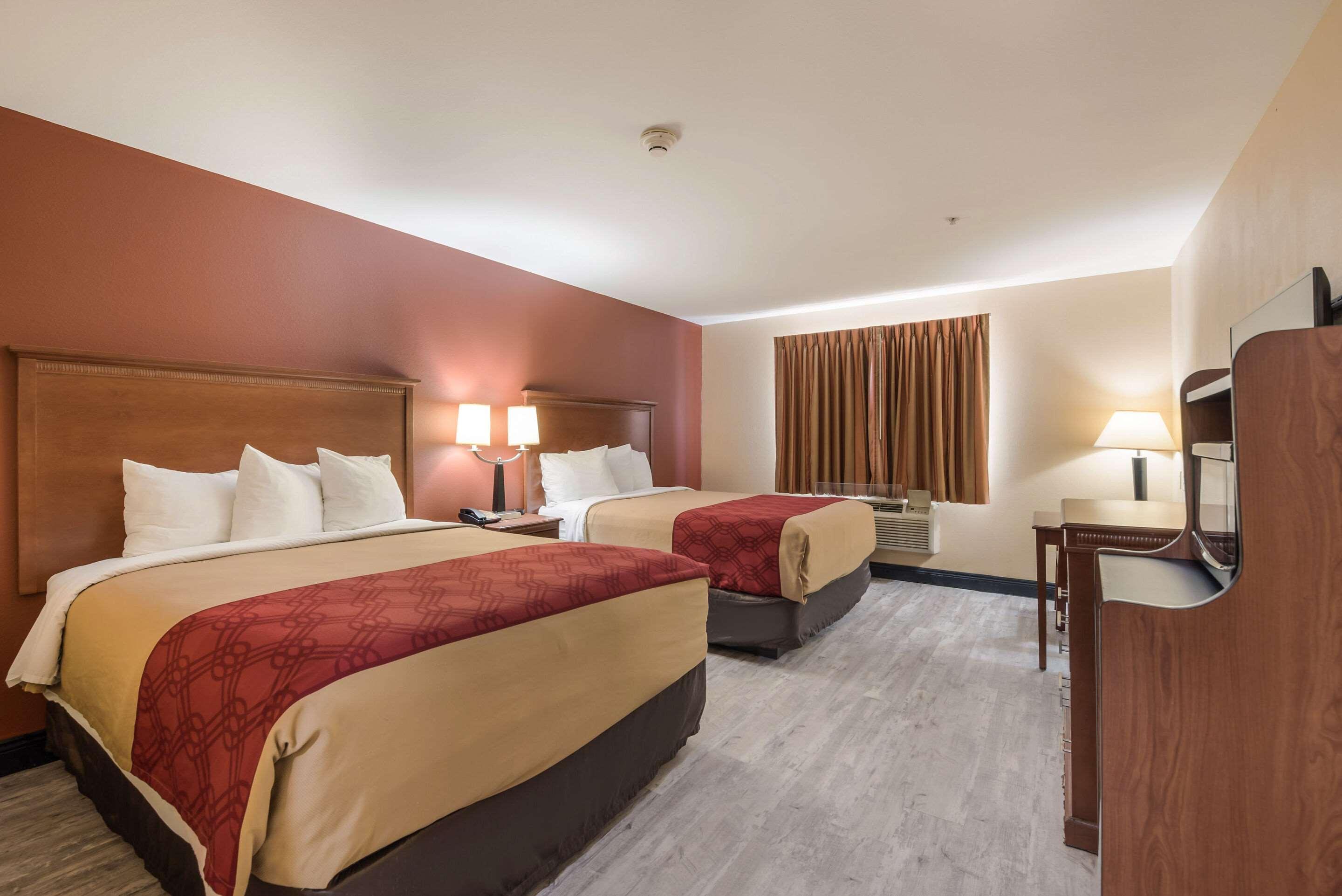 Econo Lodge Inn & Suites Little Rock Sw מראה חיצוני תמונה