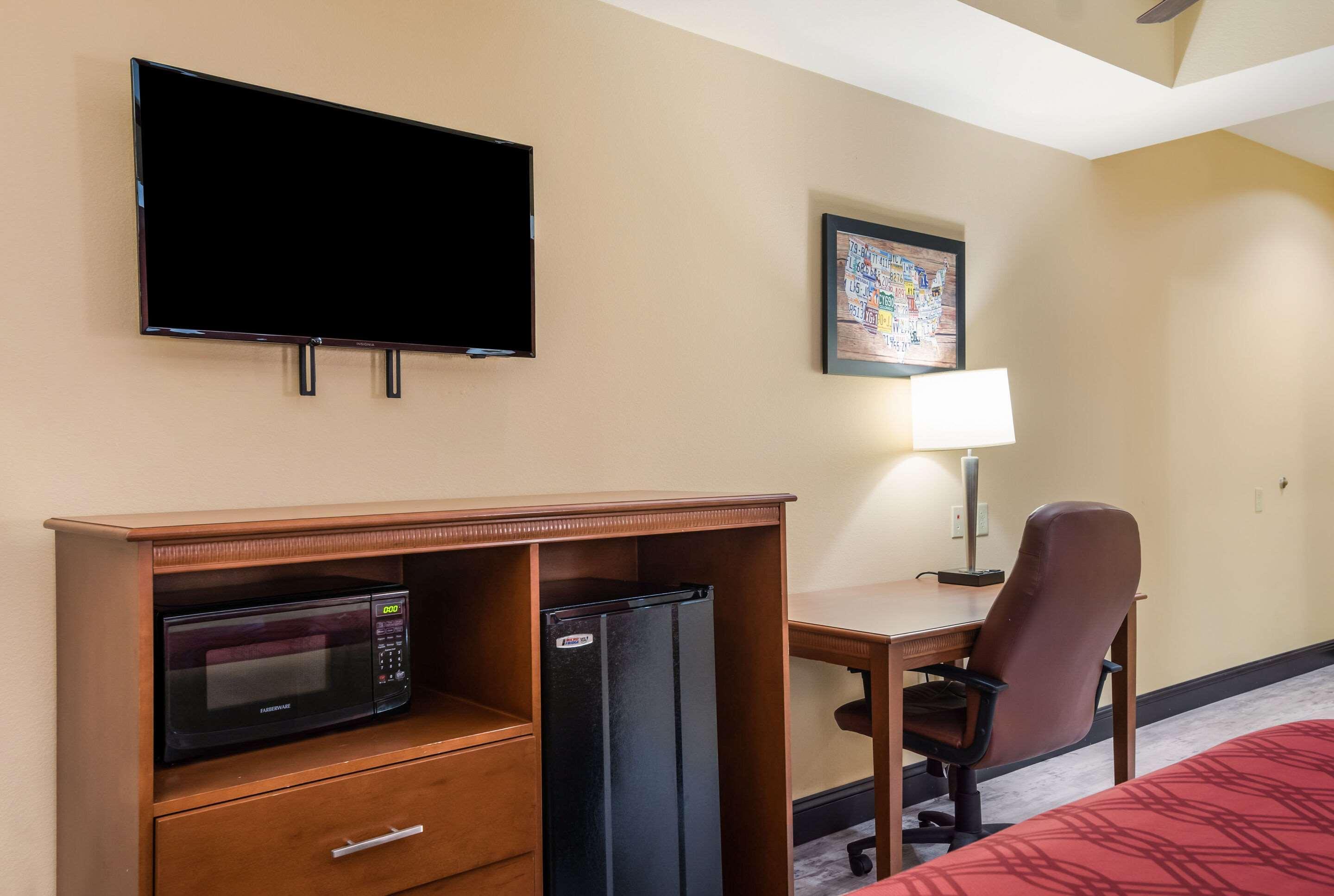 Econo Lodge Inn & Suites Little Rock Sw מראה חיצוני תמונה