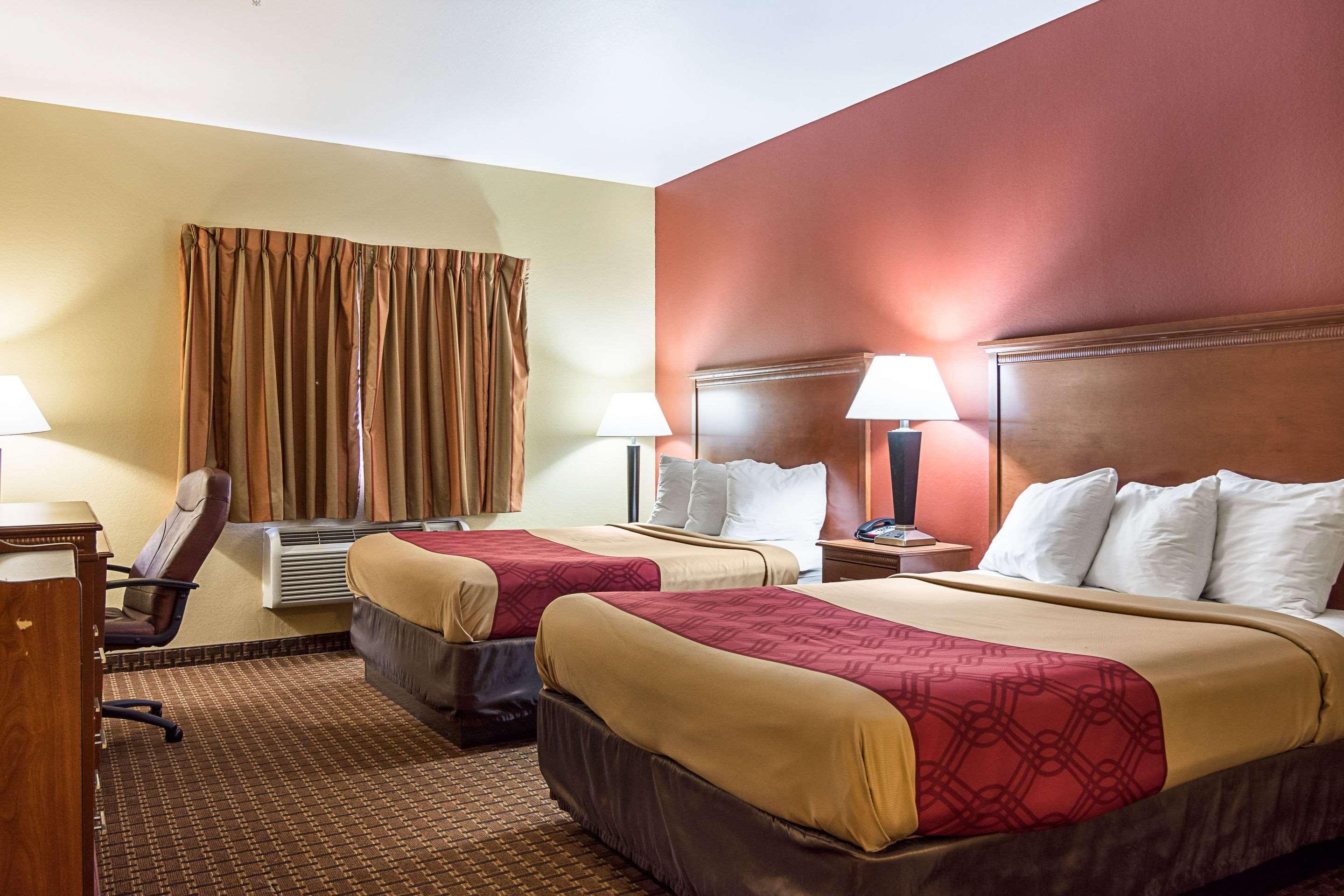 Econo Lodge Inn & Suites Little Rock Sw מראה חיצוני תמונה