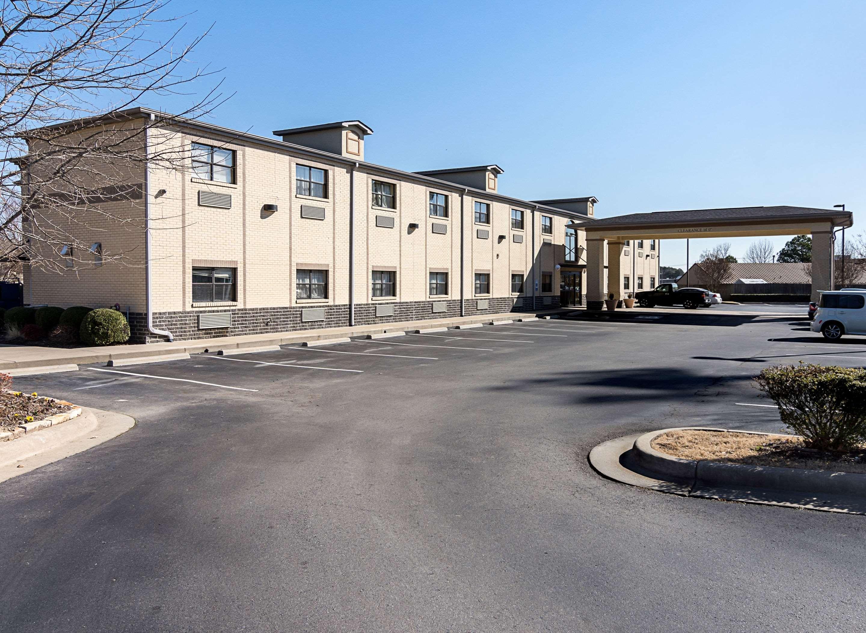 Econo Lodge Inn & Suites Little Rock Sw מראה חיצוני תמונה