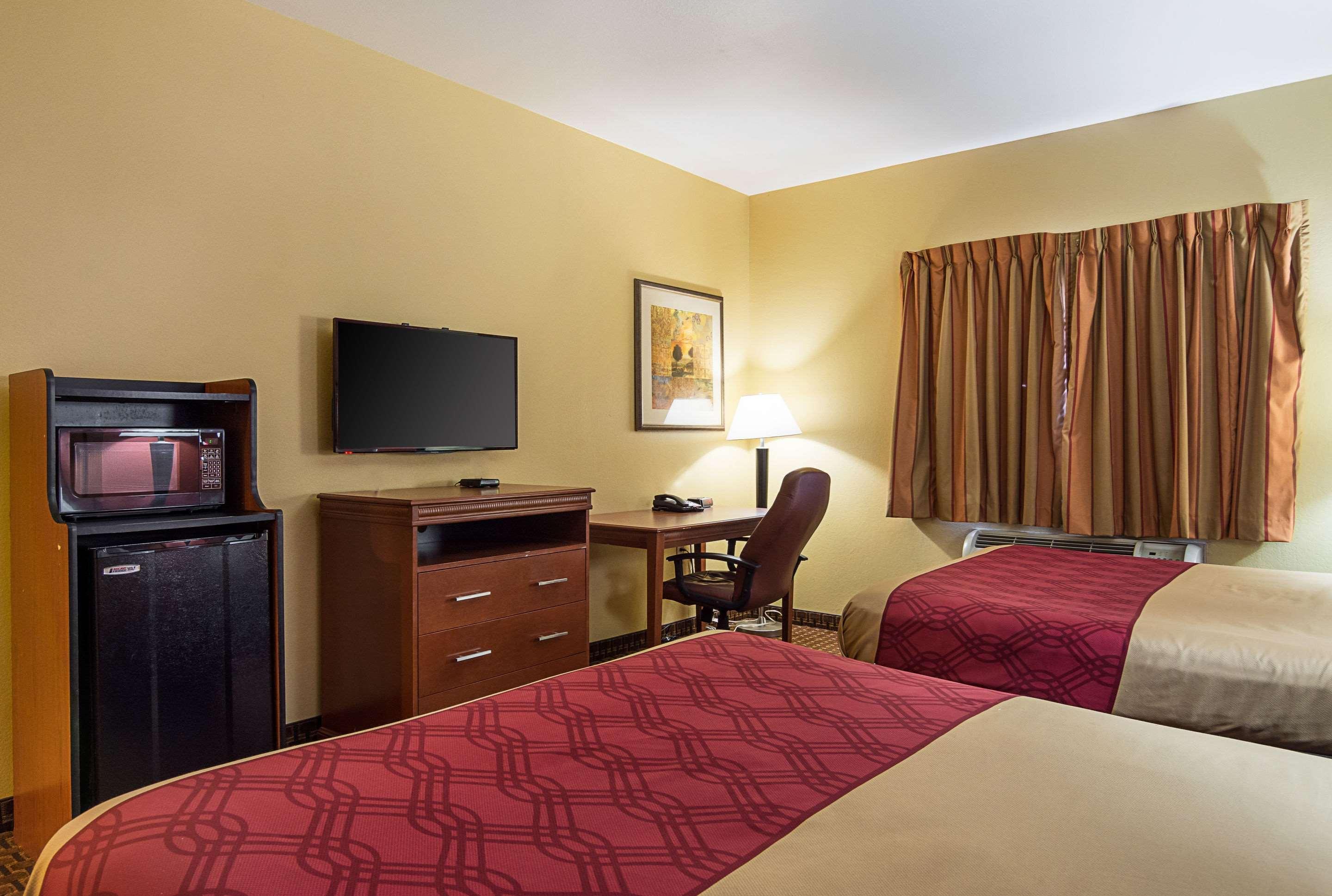 Econo Lodge Inn & Suites Little Rock Sw מראה חיצוני תמונה