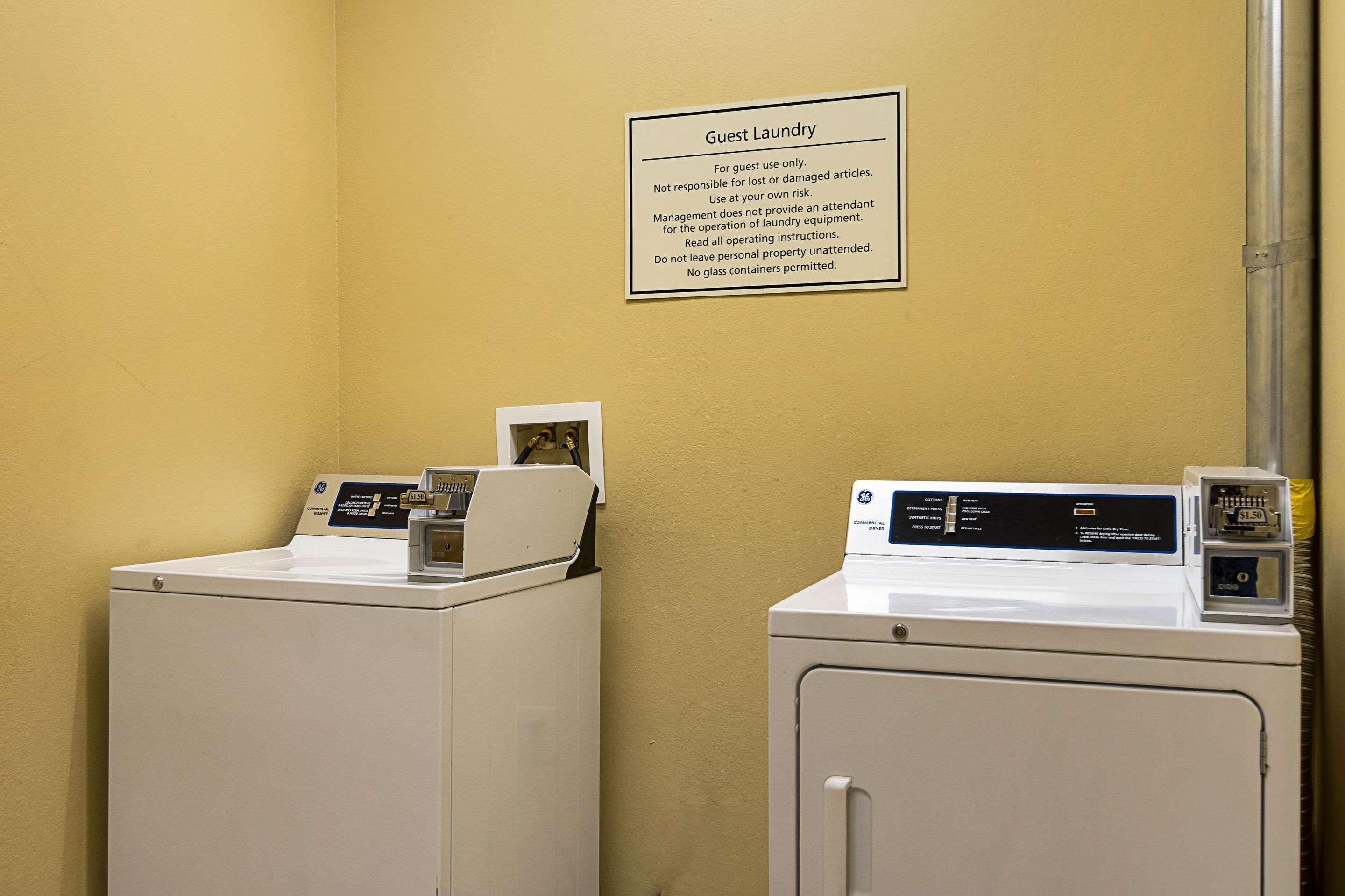 Econo Lodge Inn & Suites Little Rock Sw מראה חיצוני תמונה