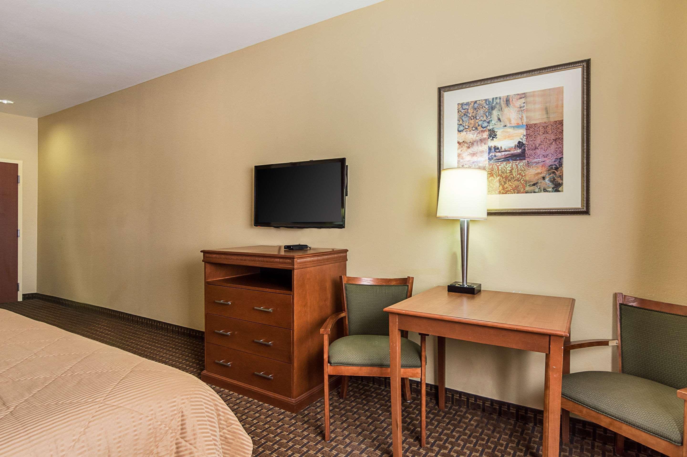 Econo Lodge Inn & Suites Little Rock Sw מראה חיצוני תמונה