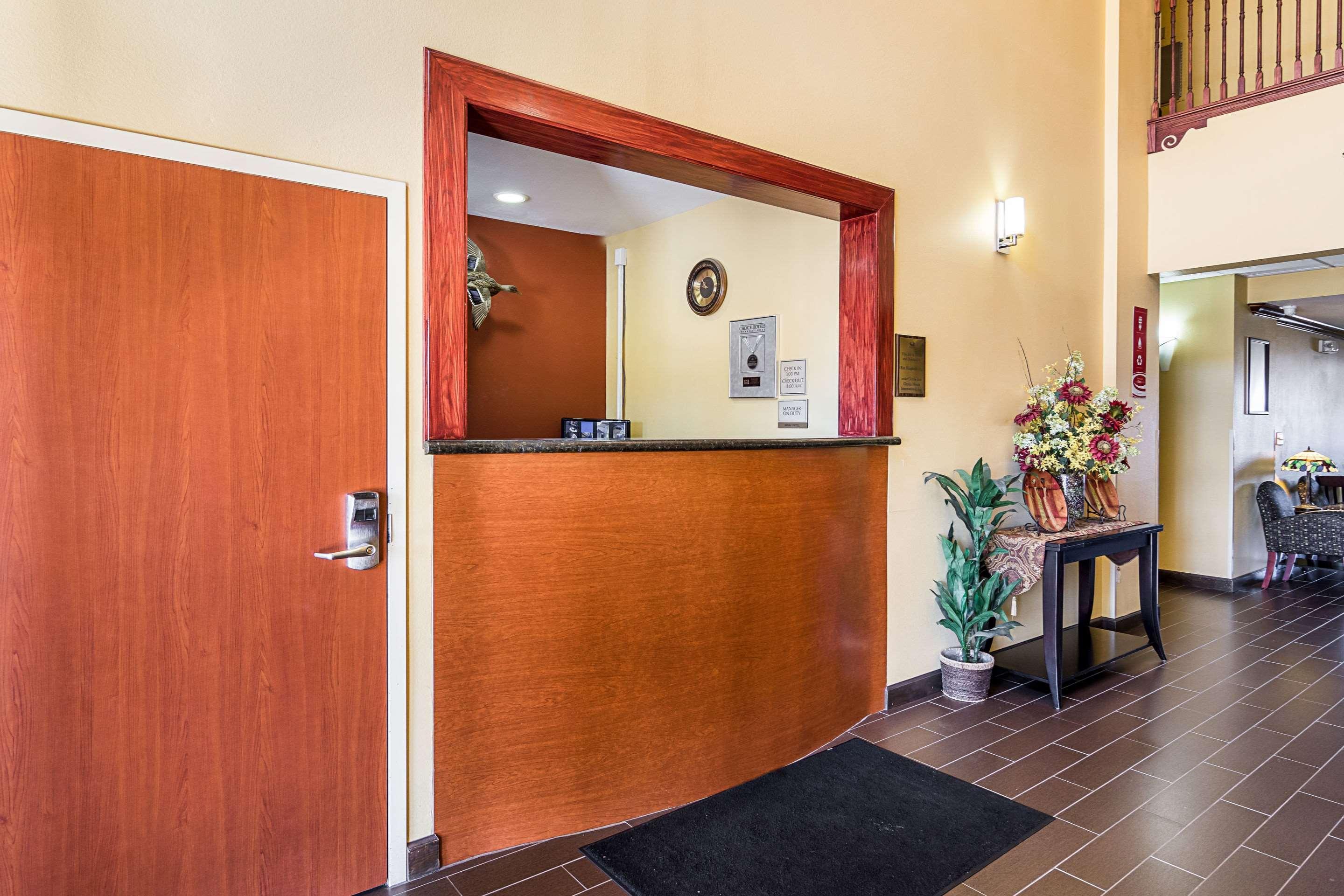 Econo Lodge Inn & Suites Little Rock Sw מראה חיצוני תמונה